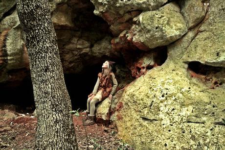 Un cuento diferente en el que nadie es bueno o malo, en esta caperucita roja y las lobas no feroces todo es distinto