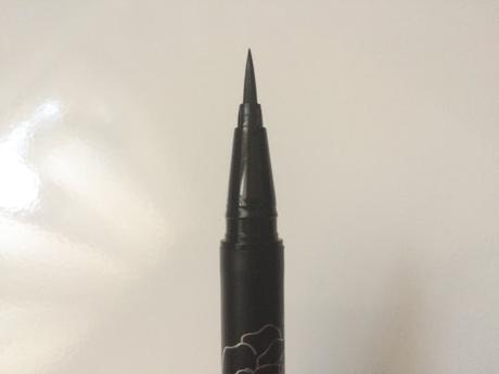 Dolly Wink Vs Tatto Liner de Kat Von D Dolly Wink Vs Tatto Liner de Kat Von D