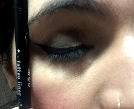Dolly Wink Vs Tatto Liner de Kat Von D Dolly Wink Vs Tatto Liner de Kat Von D