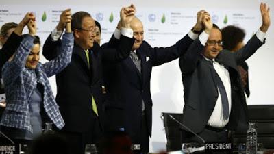 LA CUMBRE DEL CLIMA EN PARÍS APRUEBA UN ACUERDO HISTÓRICO, AUNQUE NO ES SUFICIENTE