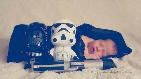Sesión de fotos de un recién nacido inspirada en Star Wars