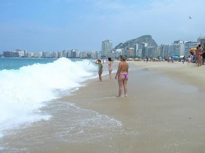 Playa Copacabana, Rio de Janeiro, Brasil, La vuelta al mundo de Asun y Ricardo, round the world, mundoporlibre.com