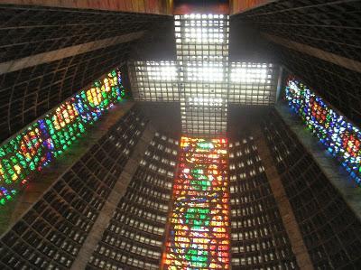 Vidrieras Catedral Metropolitana São Sebastião do Rio Janeiro, Brasil, La vuelta al mundo de Asun y Ricardo, round the world, mundoporlibre.com