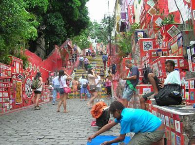 Escalera Selarón, barro de Lapa, Río de Janeiro Escalera Selarón, Escadaria Selaron, Rio Janeiro, Brasil, La vuelta al mundo de Asun y Ricardo, round the world, mundoporlibre.com