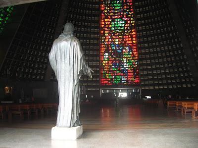 Catedral Metropolitana São Sebastião do Rio Janeiro, Brasil, La vuelta al mundo de Asun y Ricardo, round the world, mundoporlibre.com