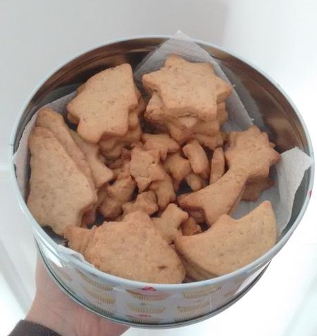 Cocina con niños: Galletas de Navidad – Cooking with kids: Christmas biscuits