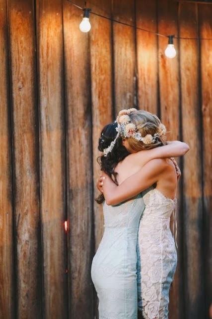 abrazo amigas abrazo amigas