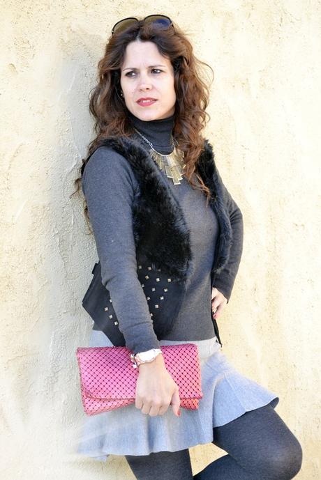 CHALECO DE PELO CON FALDA GODÉT