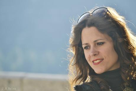 CHALECO DE PELO CON FALDA GODÉT