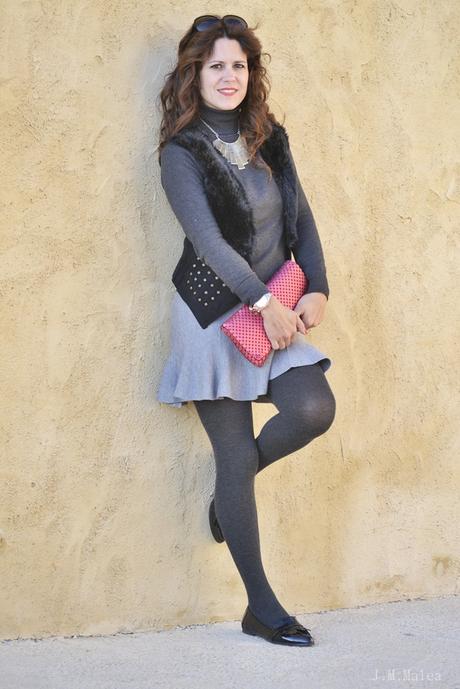 CHALECO DE PELO CON FALDA GODÉT