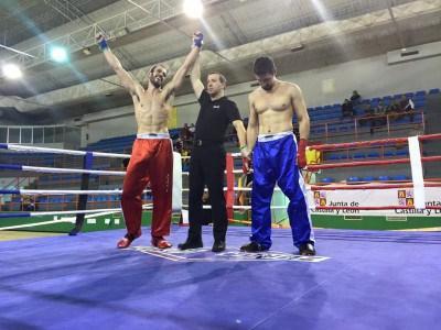Dos nuevos Campeones de España Kick Boxing Neo, en el barrio de Montequinto.