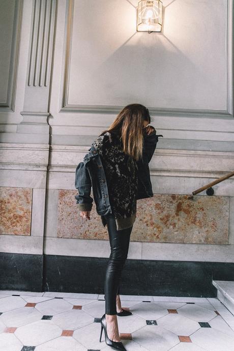 Edited-Oversize_knit-PS11-Proenza_Schouler-Leather_Leggings-Black_Heels-Denim_Vintage_Jacket-Levis-Outfit-Street_Style-Maria_Pascual_Earrings-41