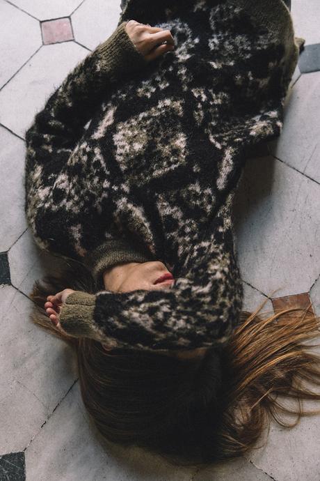 Edited-Oversize_knit-PS11-Proenza_Schouler-Leather_Leggings-Black_Heels-Denim_Vintage_Jacket-Levis-Outfit-Street_Style-Maria_Pascual_Earrings-26