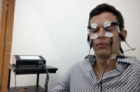 Mexicanos crean dispositivo para tratar migrañas