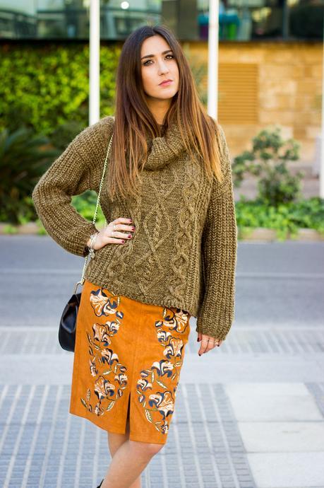 mustar skirt