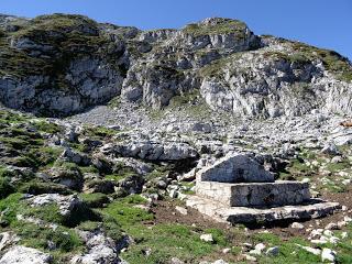 La Tiese-Ceñal-Vega de Aliseda-El Picón del Conjurtáu-Resecu