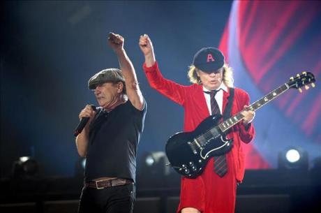 ACDC vuelve a los escenarios en 2016