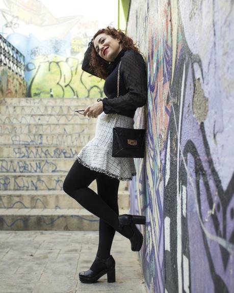 Falda Chanel y Zapatos de Suela Track-Chanel Skirt and Chunky Heels Shoes