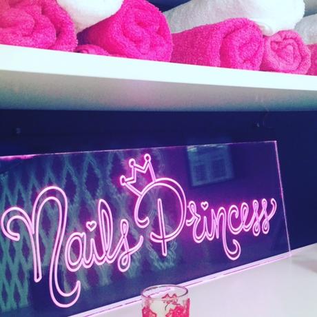 Nails Princess y Extensiones de Pestañas