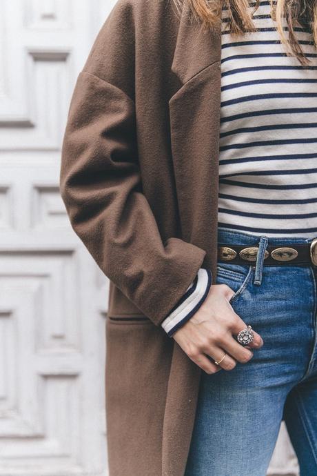 MotherDenim-Cropped_Jeans-Striped_Top-Grey_Hat-Camel_Coat-Black_Booties-Vintage_Belt-Outfit-Street_Style-16