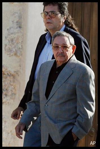 Abel Prieto con Raúl Castro Feria del Libro de La Habana