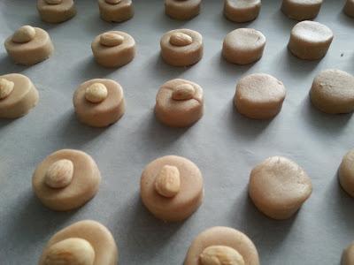 MANTECADOS DE ALMENDRA