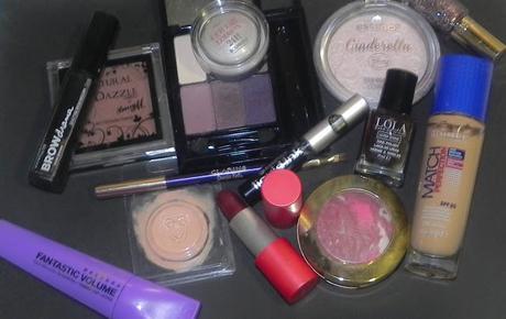 Estas fiestas, vas a brillar: Nácar y burdeos (look)