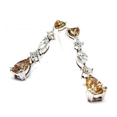 Pendientes de diamantes o pendientes de brillantes ¿cuál es la diferencia?