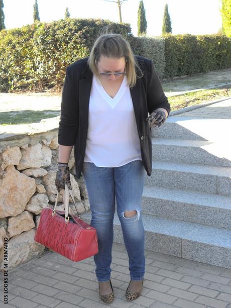 http://www.loslooksdemiarmario.com/2015/12/basic-chic-look-curvy.html