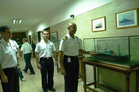 INTEGRANTES DEL PROYECTO ANTÁRTIDA REUNIDOS CON LOS JEFES DE LA DOCTACIÓN 2016 DE LA BASE ORCADAS