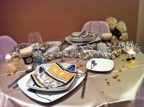 1 MESA 2 DECORACIONES