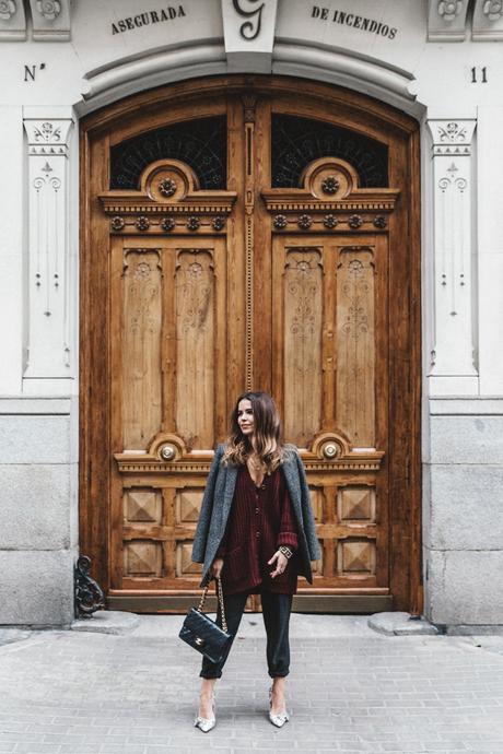 Burgundy_Cardigan-Oversize-Grey_Blazer-Grey_trousers-Isabel_Marant-Shoes-Chanel_Vintage_Bag-Lace_Bra-Layering_Necklaces-Maria_Pascual-Collage_Vintage-Outfit-Street_Style-