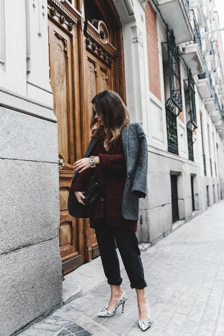 Burgundy_Cardigan-Oversize-Grey_Blazer-Grey_trousers-Isabel_Marant-Shoes-Chanel_Vintage_Bag-Lace_Bra-Layering_Necklaces-Maria_Pascual-Collage_Vintage-Outfit-Street_Style-13