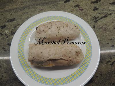 Pechuga de pavo rellena con cebolla caramelizada.