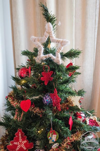 Una estrella de lana para el árbol de Navidad
