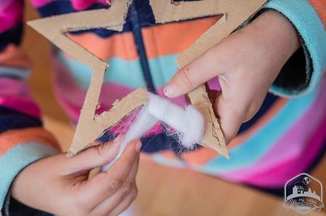 Una estrella de lana para el árbol de Navidad Una estrella de lana para el árbol de Navidad