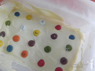 Turrón de chocolate con Lacasitos