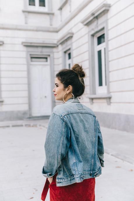 Wrap_Skirt-Red_Skirt-Suede-Levis_Vintage_Denim_Jacket-Isabel_Marant_Shoes-Printed_Pumps-Gold_Bracelets-Celine_Classic_Box-Hoop_Earrings-Topknot-Outfit-Street_Style-Vestiaire_Collective-10