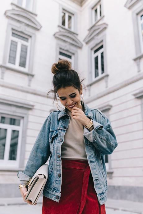Wrap_Skirt-Red_Skirt-Suede-Levis_Vintage_Denim_Jacket-Isabel_Marant_Shoes-Printed_Pumps-Gold_Bracelets-Celine_Classic_Box-Hoop_Earrings-Topknot-Outfit-Street_Style-Vestiaire_Collective-20