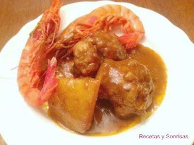 ALMÓNDIGAS DE CARNE Y GAMBAS