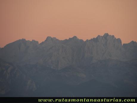 De Monte por Parres, Colunga y Caravia: Pienzu desde Mirador del Fito y Hayedo de la Biescona