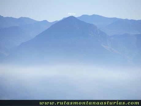 Ruta Pienzu por Mirador Fito y Biescona: Vista del Pierzu desde el Pienzu