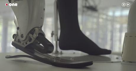 Las Primeras Piernas Biónicas con el movimiento de las humanas, que quieren poner fin a las discapacidades Las Primeras Piernas Biónicas con el movimiento de las humanas, que quieren poner fin a las discapacidades