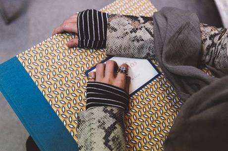 Edited-Snake_Effect_Blazer-Belted_Jacket-Striped_Top-Trousers-Outfit-Street_Style-48