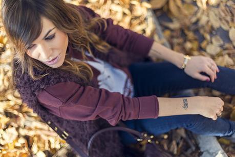 BURGUNDY AND BLUE COMFY LOOK