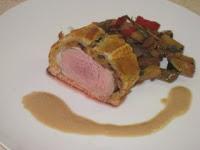 Hojaldre de solomillo con salsa de foie