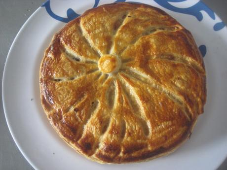 DESAFÍO DICIEMBRE DARING BAKER'S: GATEAU PIRHIVERS O GALETTE DES ROIS .