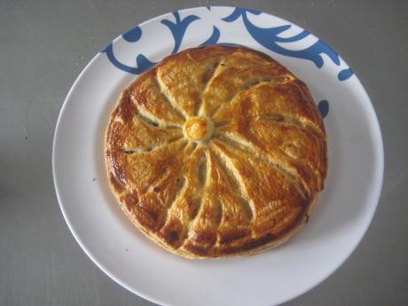 DESAFÍO DICIEMBRE DARING BAKER'S: GATEAU PIRHIVERS O GALETTE DES ROIS .