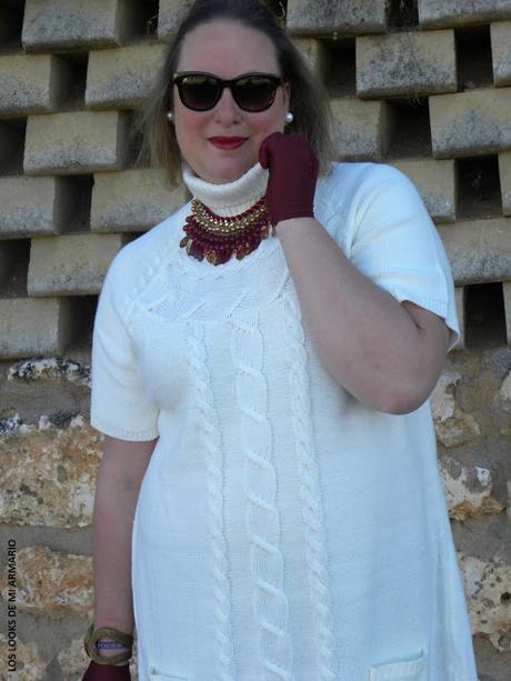 vestido-blanco-invierno-vestido-punto-grueso-curvy-talla-grande-plus-size-marsala-burgundy-look-navidades-winter-white-dress-los-looks-de-mi-armario-blogger-madrid-personal-shopper-madrid-look-para-salir-a-comer http://www.loslooksdemiarmario.com/2015/12/vestido-blanco-en-invierno-look-curvy.html