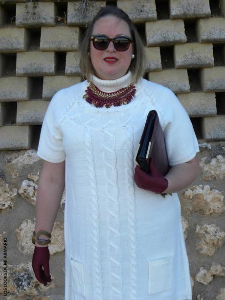 vestido-blanco-invierno-vestido-punto-grueso-curvy-talla-grande-plus-size-marsala-burgundy-look-navidades-winter-white-dress-los-looks-de-mi-armario-blogger-madrid-personal-shopper-madrid-look-para-salir-a-comer http://www.loslooksdemiarmario.com/2015/12/vestido-blanco-en-invierno-look-curvy.html